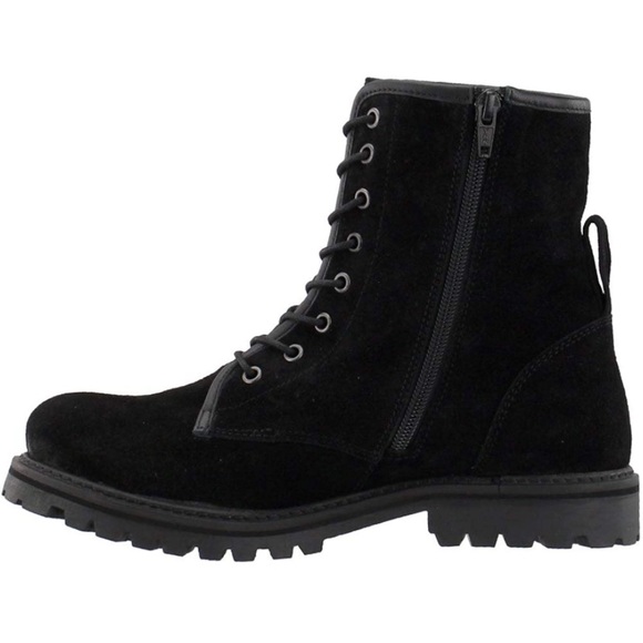 No Fly Boots - Picture 3 of 5